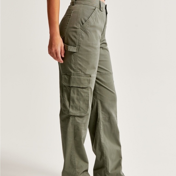 Curve Love Relaxed Cargo Pants - Picture 2 of 7